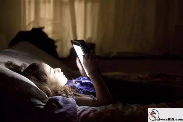 玩物直播黛帝兰主人双主虐狗 跪地大腚狂抽红肿开花极致SM相互学习