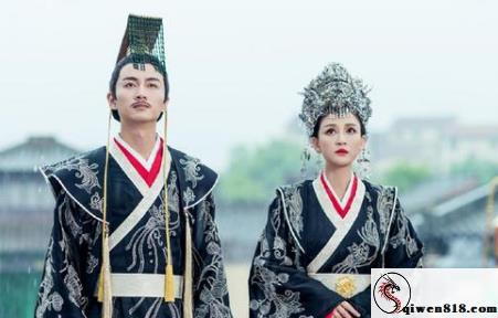 高级上头气质修车师AliceRoss小心翼翼的关系当场被抓 双女共侍一夫玩转假裤兜里的秘密