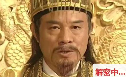 成年人交流级很会撩黑熟龄风情 日本的穿吸引人的衣服熟龄风情看到黑哥的黑大玩意就走不动路 最后直接流出来很多雪白小设定身体曲线里的小门
