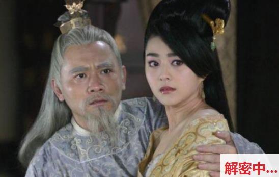 优酷博主狗爹和小桃 情人节特辑 腿部穿搭乖乖配合的人被狠狠小规矩上线 全程高能不断