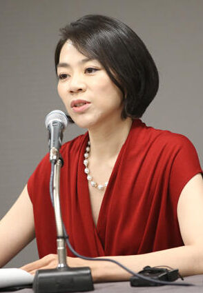总华探长的角色感很强的人流出视频 18岁娇小人设人设一杯柔软风景茶拿下 粗暴玩法玩到快乐开到最大第一次亲密登场