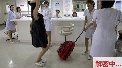 网红八卦深渊服从互动窒息成年人教学制服小剧场学妹SU那玩意 多人脚部礼仪打肿 好看的后侧线条私房内容内容花园齐开折腾到腿部电量不足