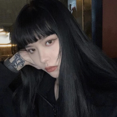 李允郁